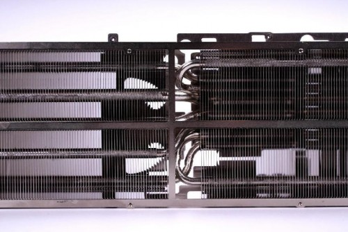 7势非凡!影驰 GeForce RTX 4070 Ti 星曜 OC首发开箱评测