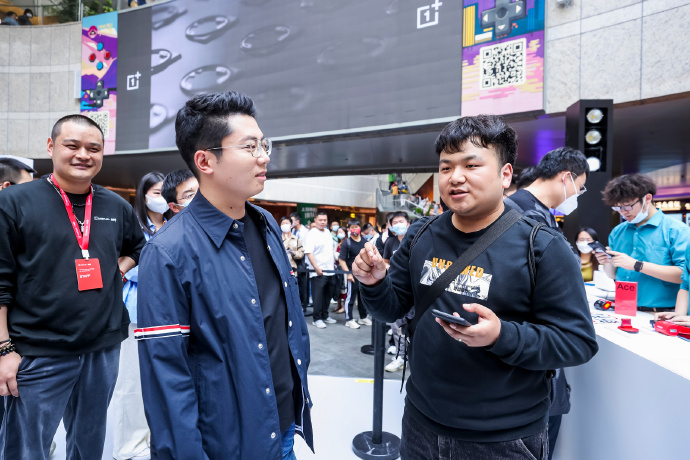 全国十城联动,一加 Ace 2 Pop-up 快闪活动人气爆棚