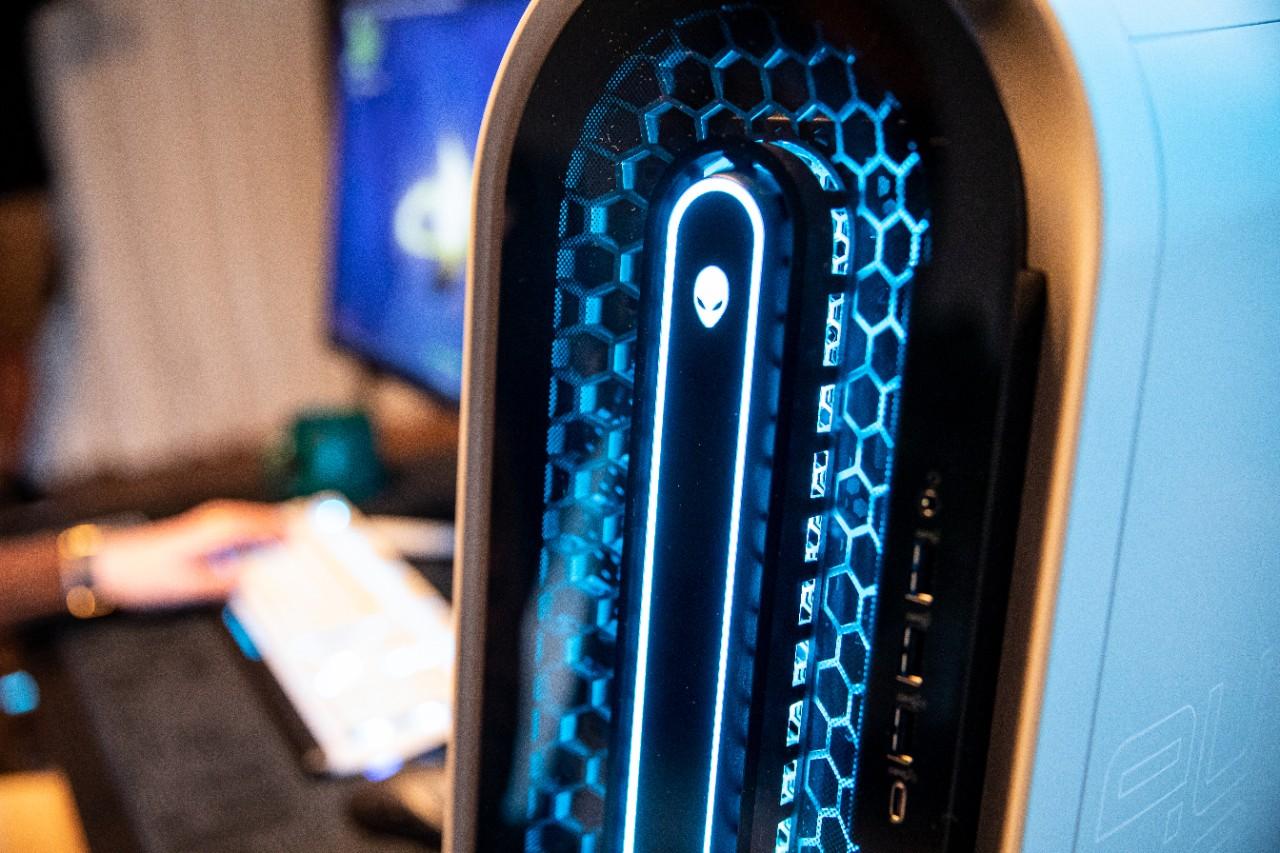 为强者赋予新生!ALIENWARE联手BLG战队