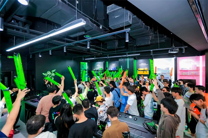 雷蛇 | AMD 解锁新地标,雷蛇授权体验店·成都万象店正式开业!