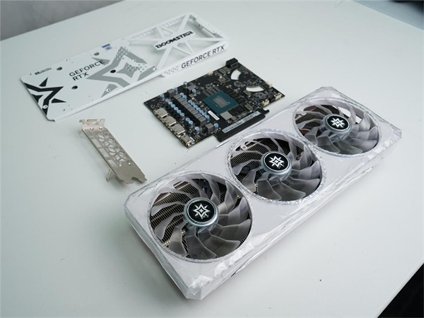影驰 GeForce RTX 4070 星曜 OC,与DLSS 3共战流畅2K光追 体验